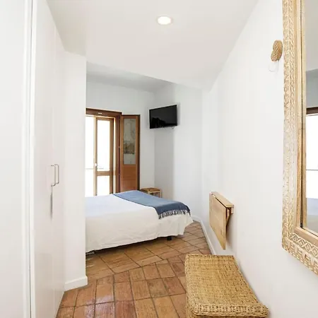Charming Romantic Villa with Sea Views in Cadaqués Appartement