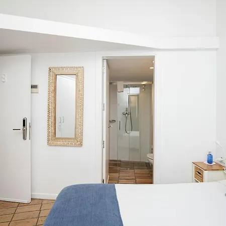 Charming Romantic Villa with Sea Views in Cadaqués Appartement