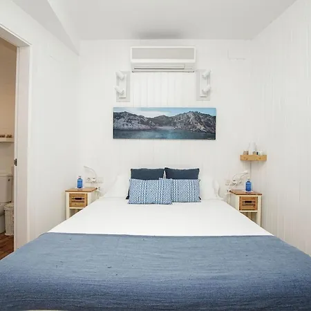 Charming Romantic Villa with Sea Views in Cadaqués Appartement